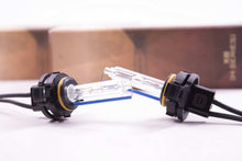 Load image into Gallery viewer, 5202/2504: Morimoto XB HID Bulbs (Pair)