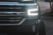 Load image into Gallery viewer, Chevrolet Silverado 1500 (16-18): Morimoto XB LED Headlights